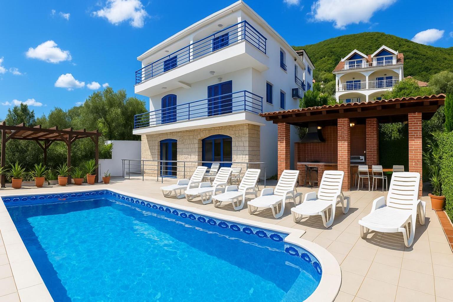 Villa Sea-N-Sun, 7 Bedrooms & Pool, Nearby Portonovi Marina. Ðenovići エクステリア 写真