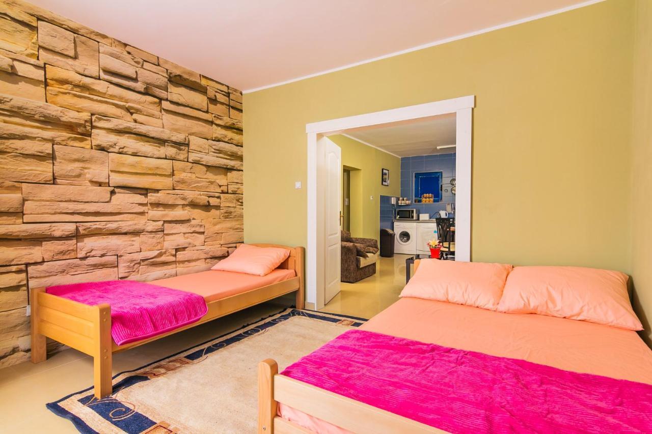 Villa Sea-N-Sun, 7 Bedrooms & Pool, Nearby Portonovi Marina. Ðenovići エクステリア 写真